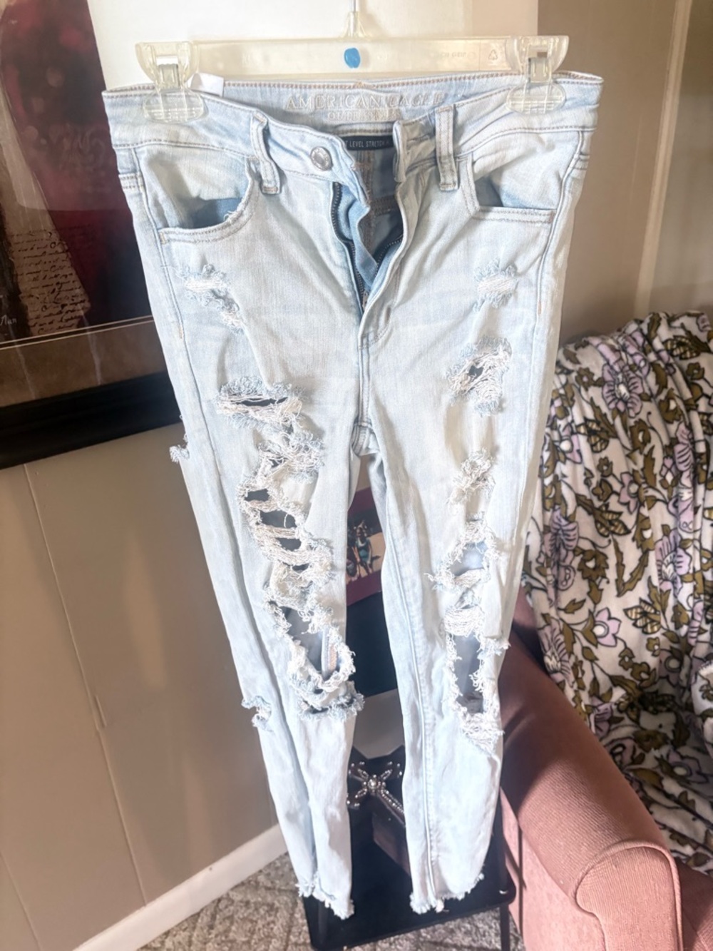 American Eagle Outfitters Light Wash Distressed Skinny Jeans
